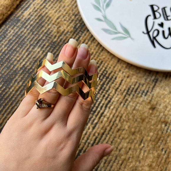 Set of 3 zig-zag bangle bracelets - Picture 7 of 15